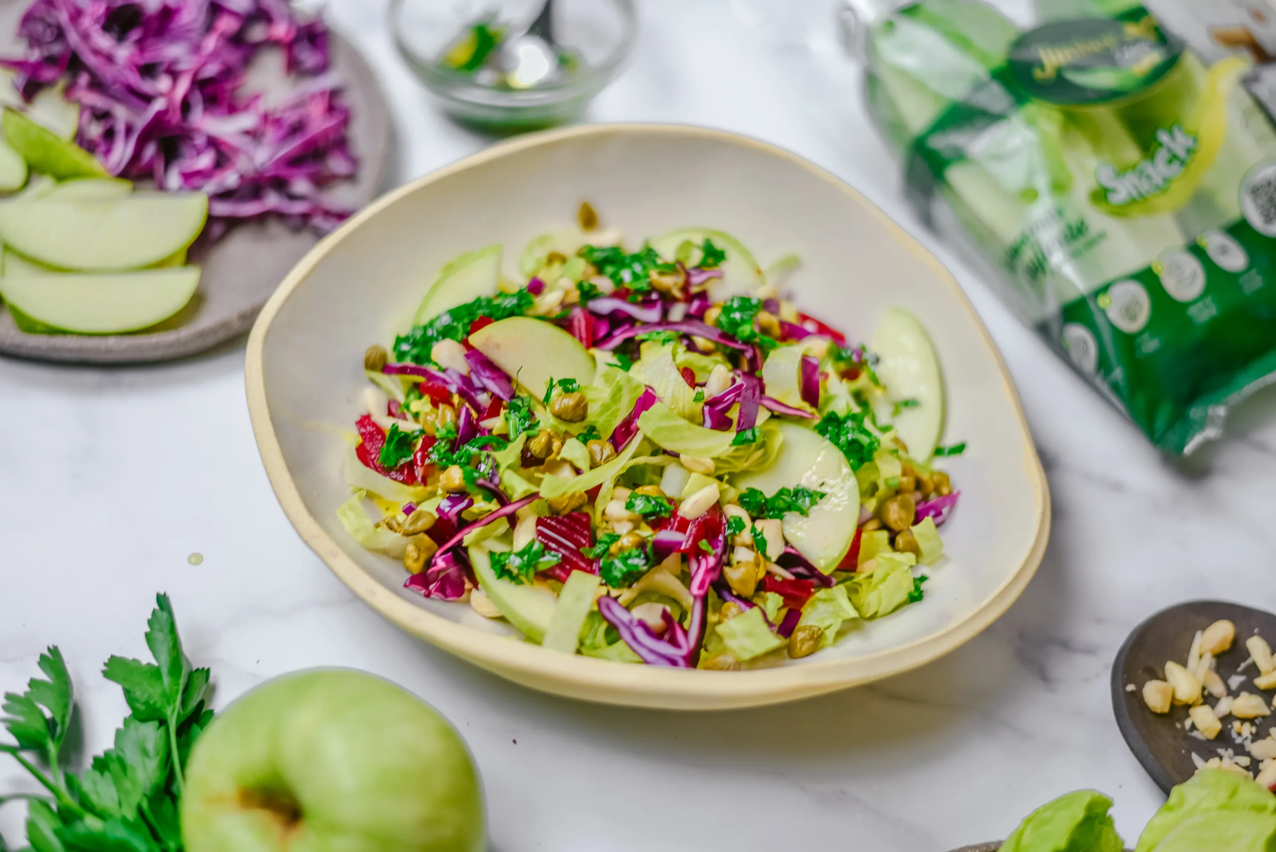 Ensalada nórdica de lombarda, manzana y remolacha