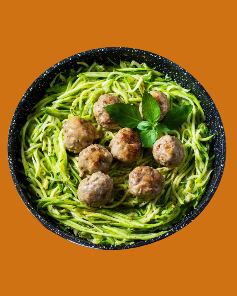 Espaguetis de calabacín con albóndigas de pavo