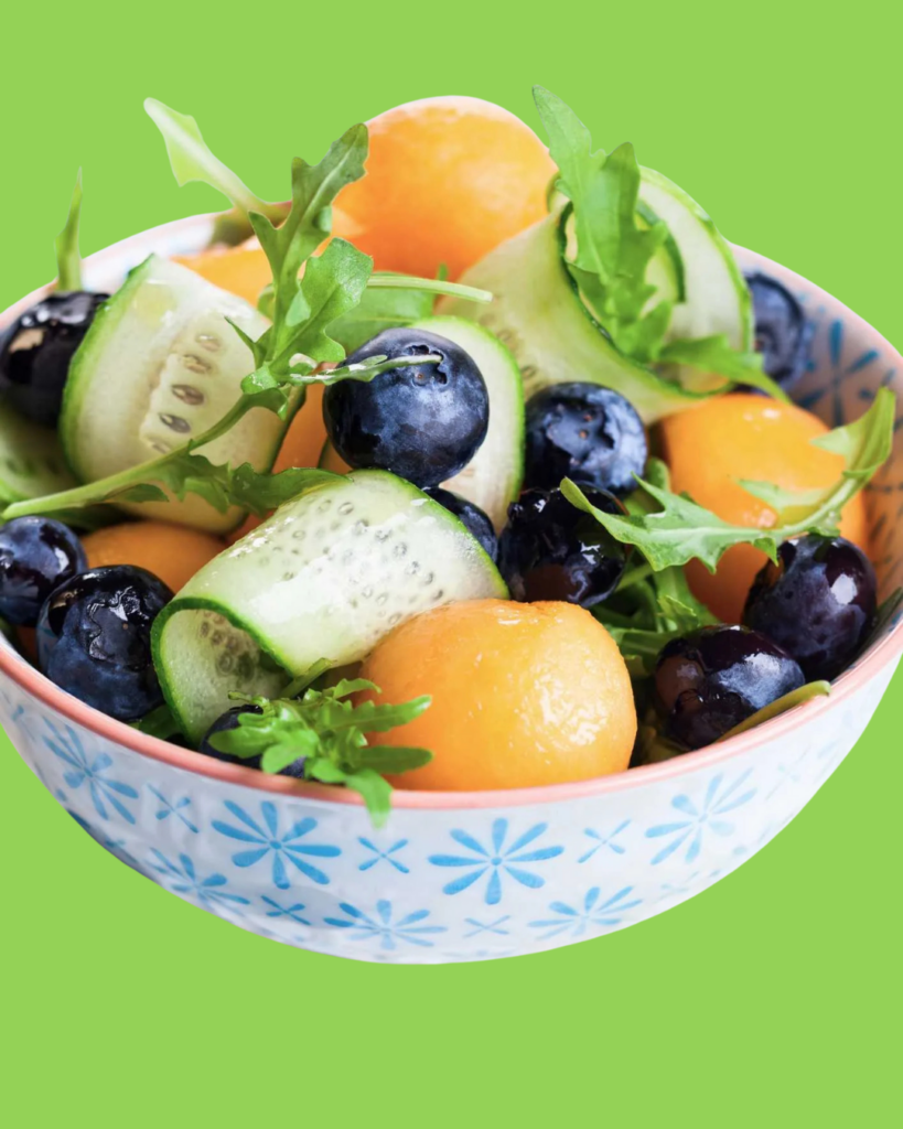 Ensalada de melón, pepino y arándanos
