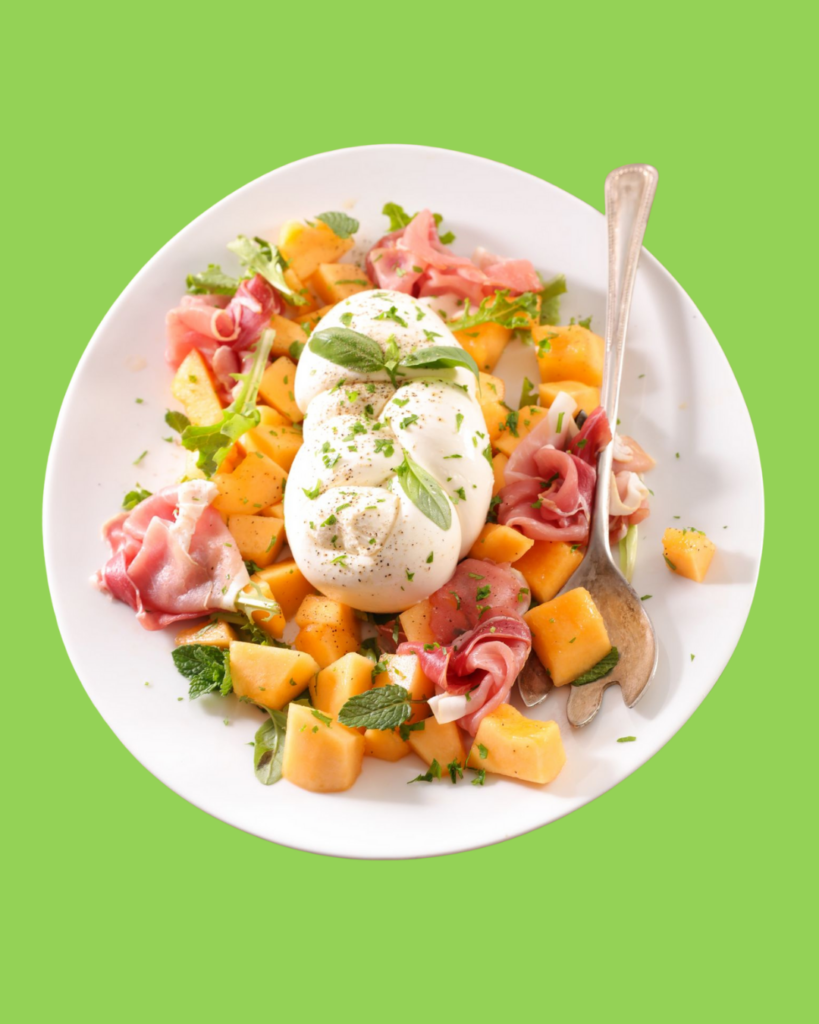 Ensalada de melón Maui con burrata y jamón