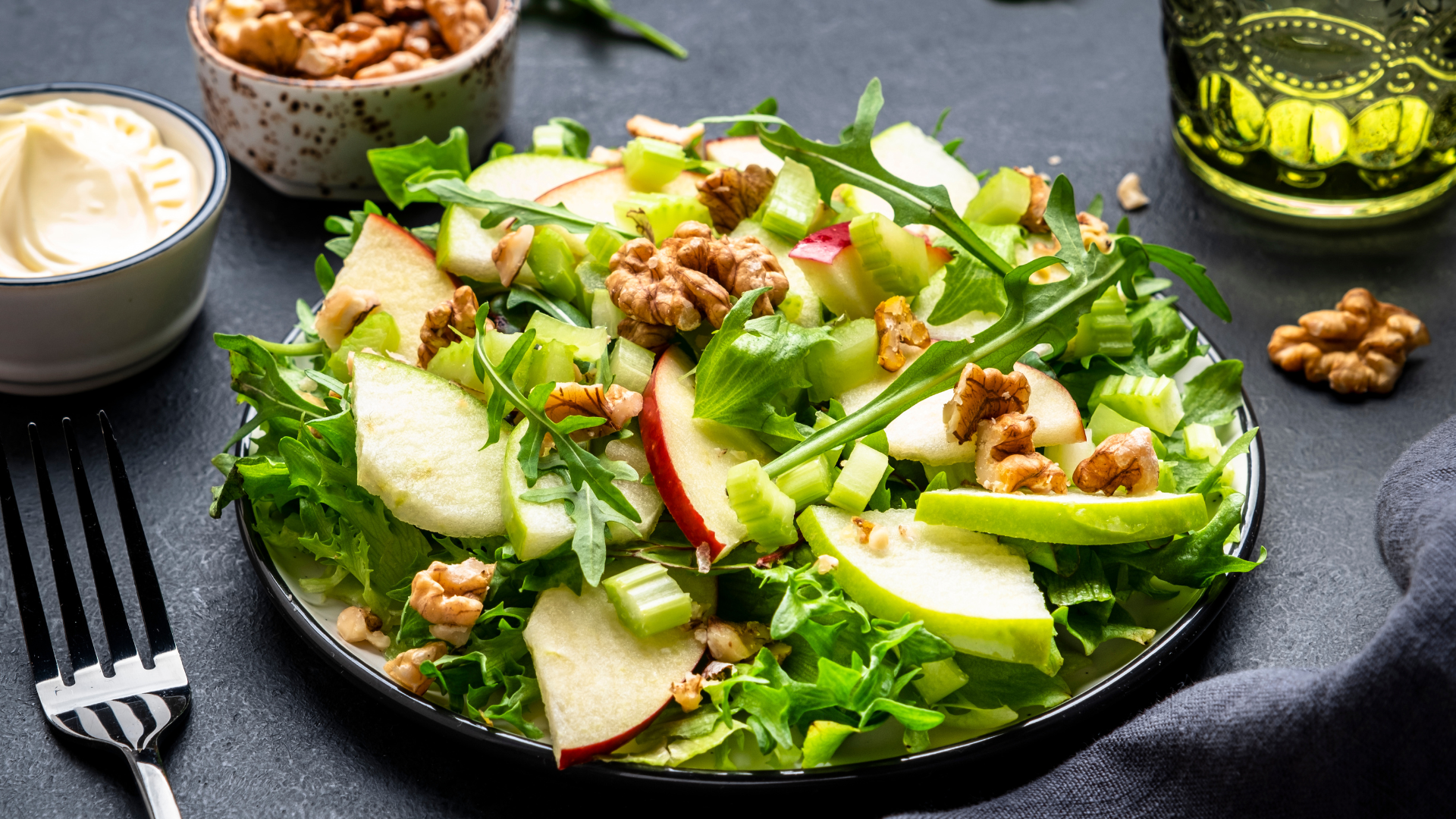 Ensalada de Manzana y Apio Fresco