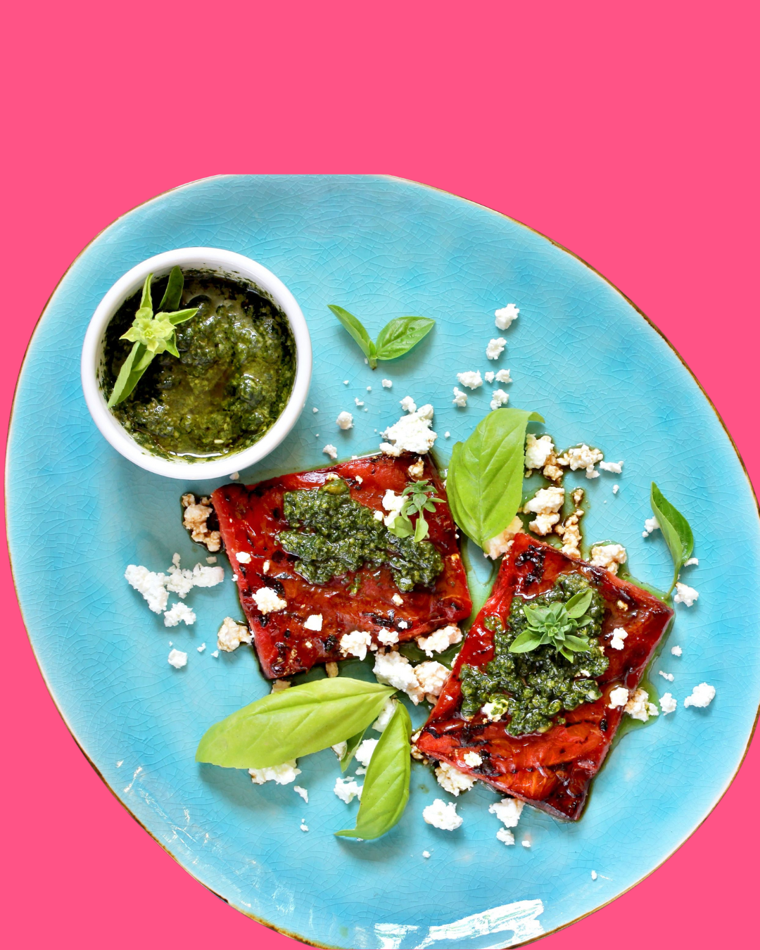 Sandía a la parrilla con queso de cabra y salsa pesto