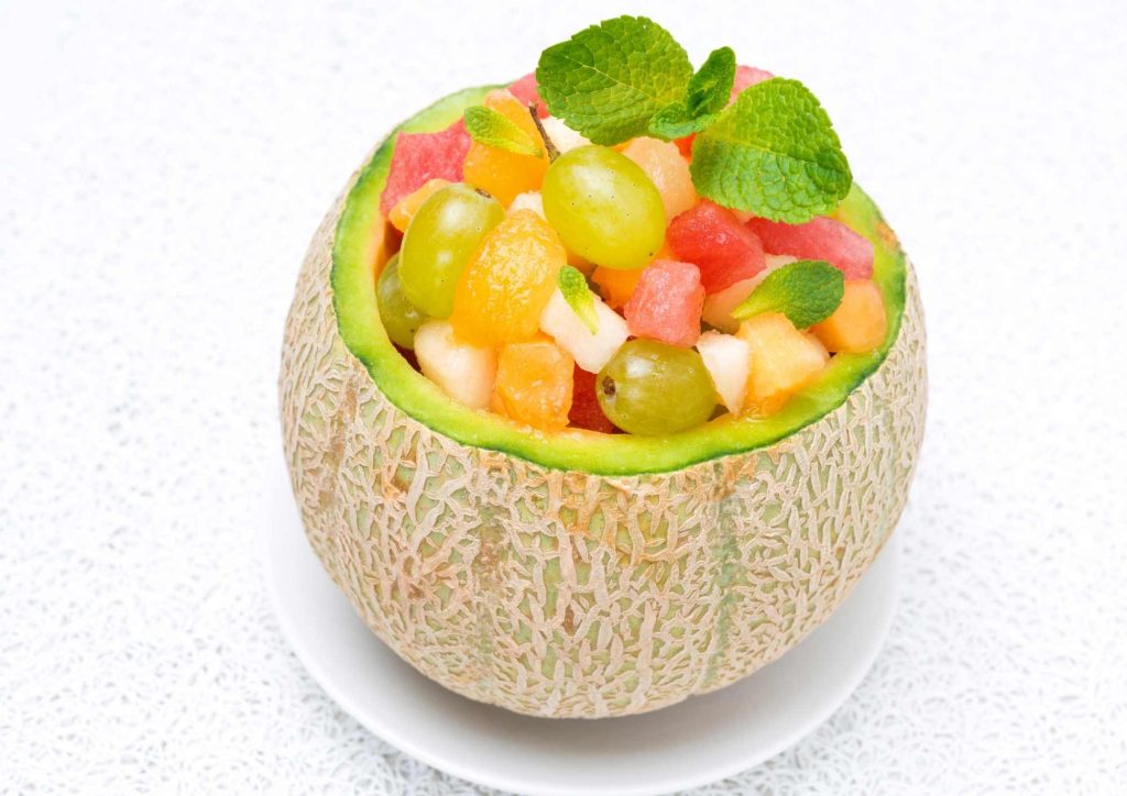 Ensalada de Frutas en Cantaloupe