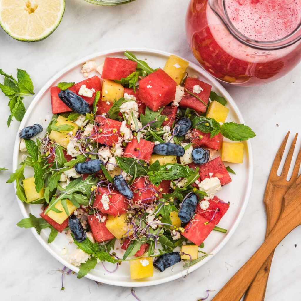 Ensalada Multicolor con Sandía Roja y Naranja al Estilo Griego