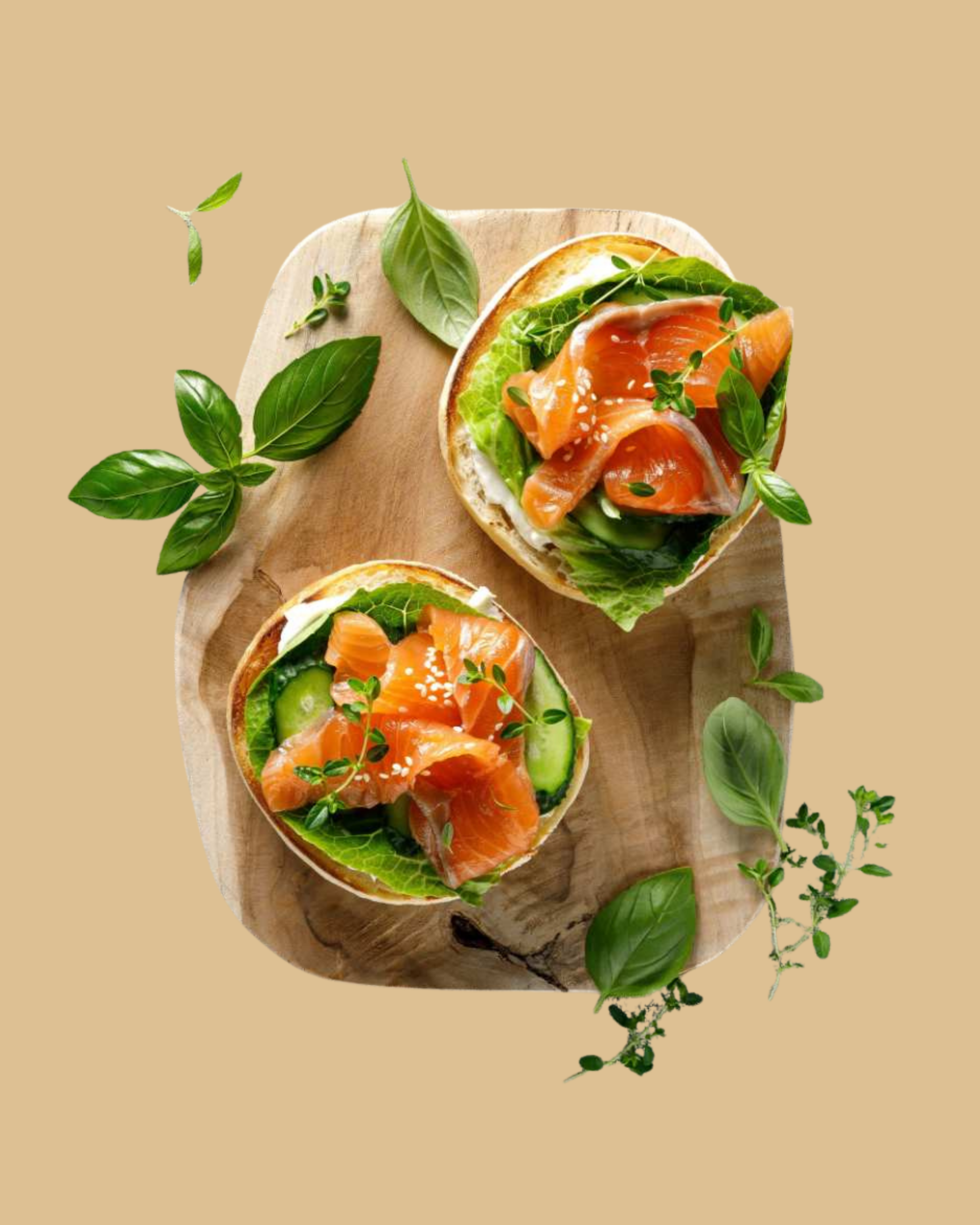 Sándwiches de salmón con queso crema, lechuga Jimbee Snack y pepino