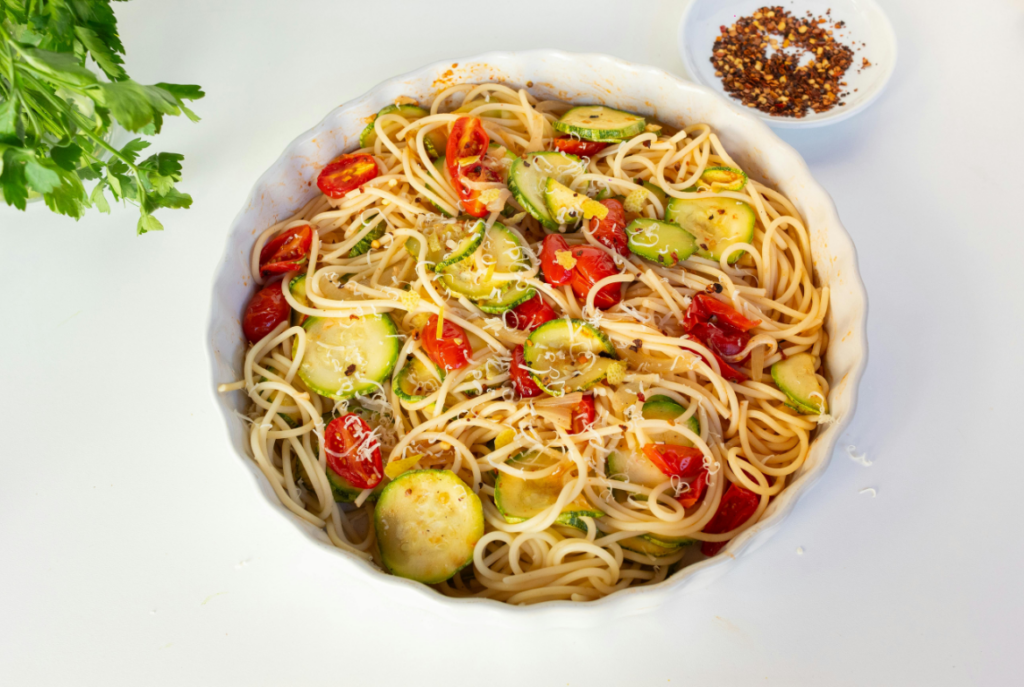 Spaghetti con Calabacín y Tomates Cherry