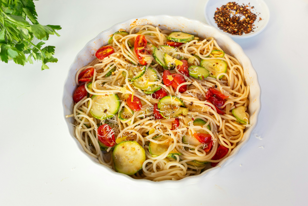 Spaghetti con Calabacín y Tomates Cherry