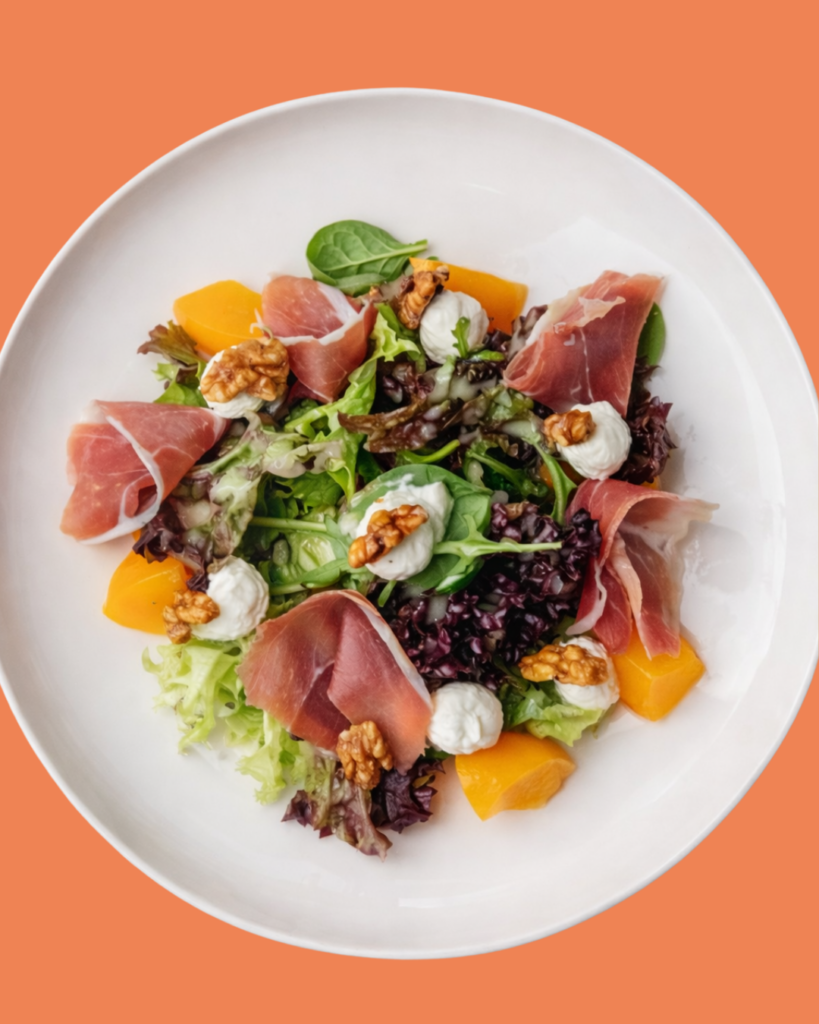 Ensalada de Melón Cantaloupe con Jamón y Queso de Cabra