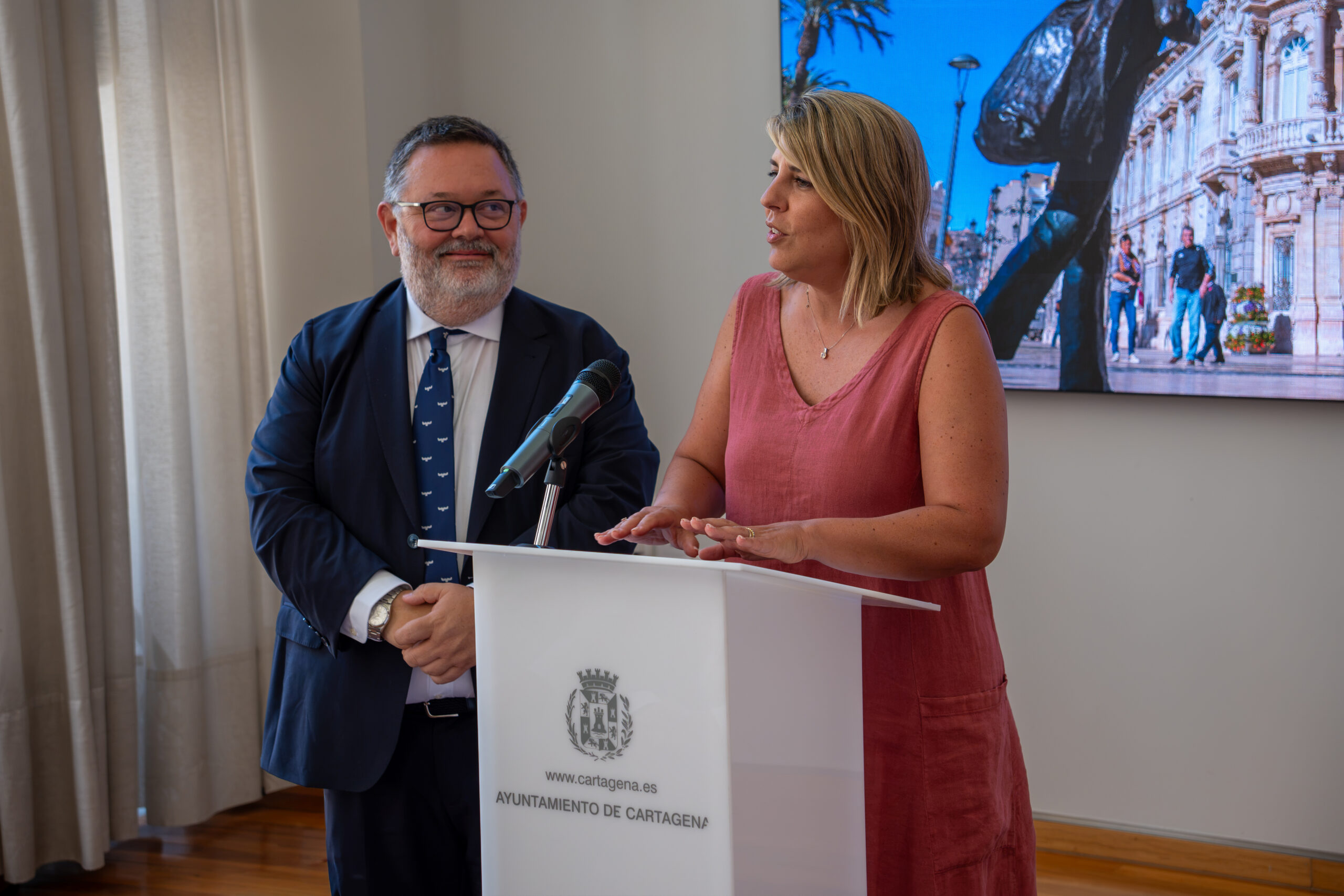 MIGUEL ÁNGEL JIMÉNEZ Y NOELIA ARROYO ABORDAN EL FUTURO DE CARTAGENA